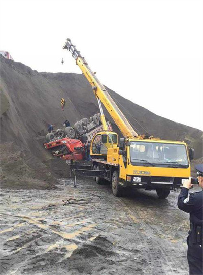 垫江上犹道路救援